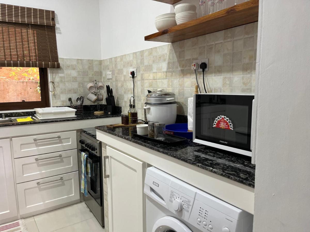 Kanasuk Self Catering Apartments Baie Lazare  Екстериор снимка