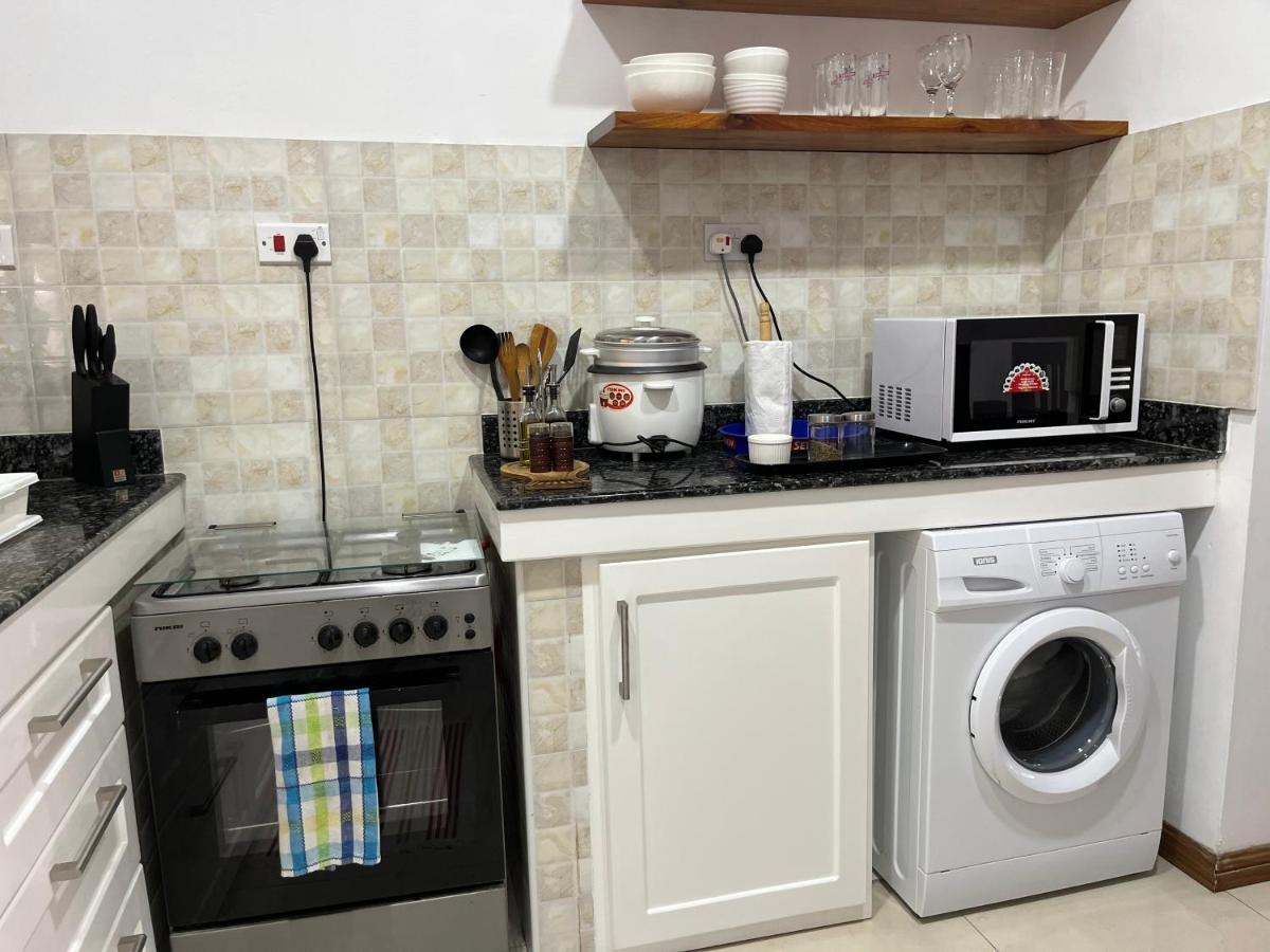 Kanasuk Self Catering Apartments Baie Lazare  Екстериор снимка