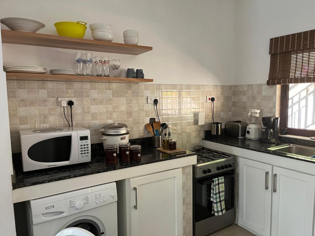 Kanasuk Self Catering Apartments Baie Lazare  Екстериор снимка